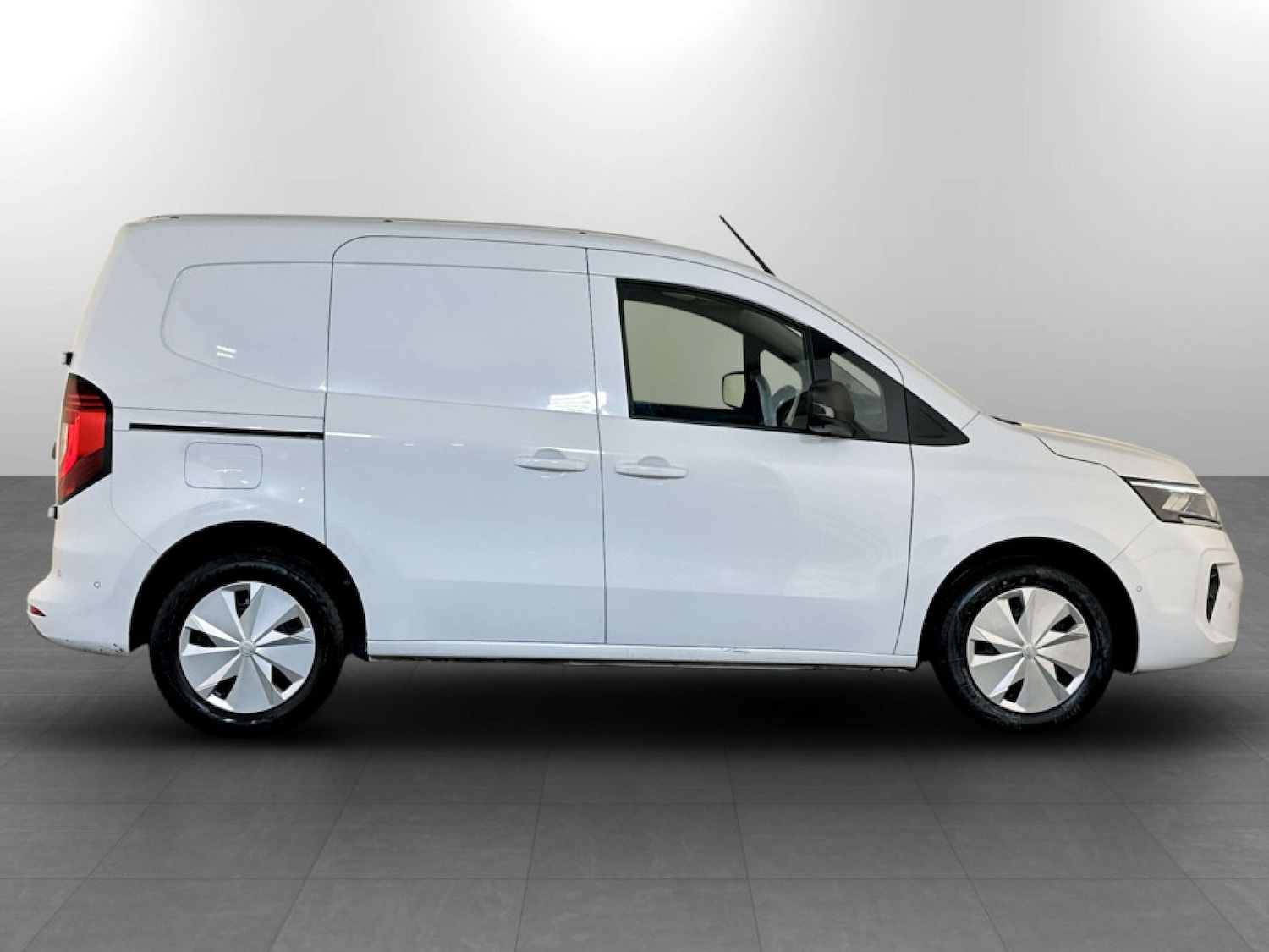 Used Nissan Other 2023 for sale - 77195894: Photo 11