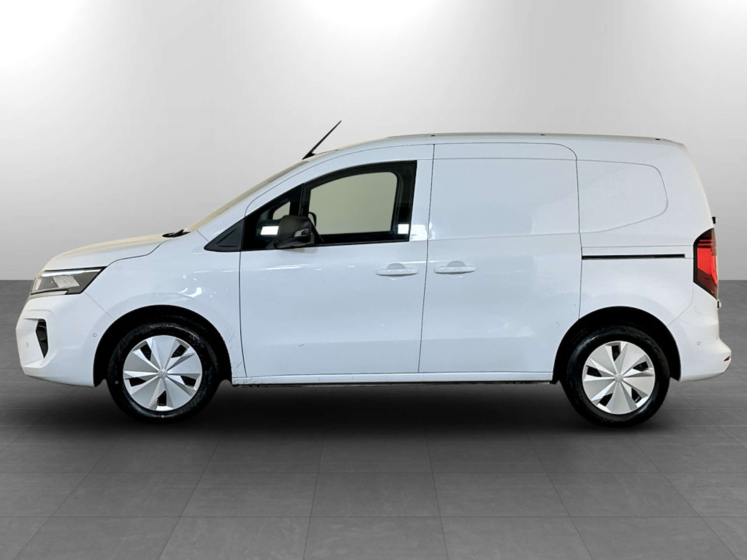 Used Nissan Other 2023 for sale - 77195894: Photo 7