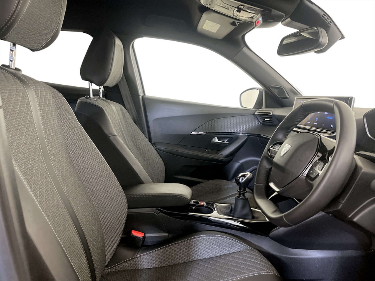 Used Peugeot 2008 2023 for sale - 77655552: Photo 13