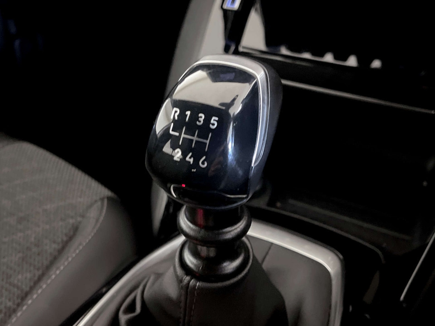 Used Peugeot 2008 2023 for sale - 77655552: Photo 25