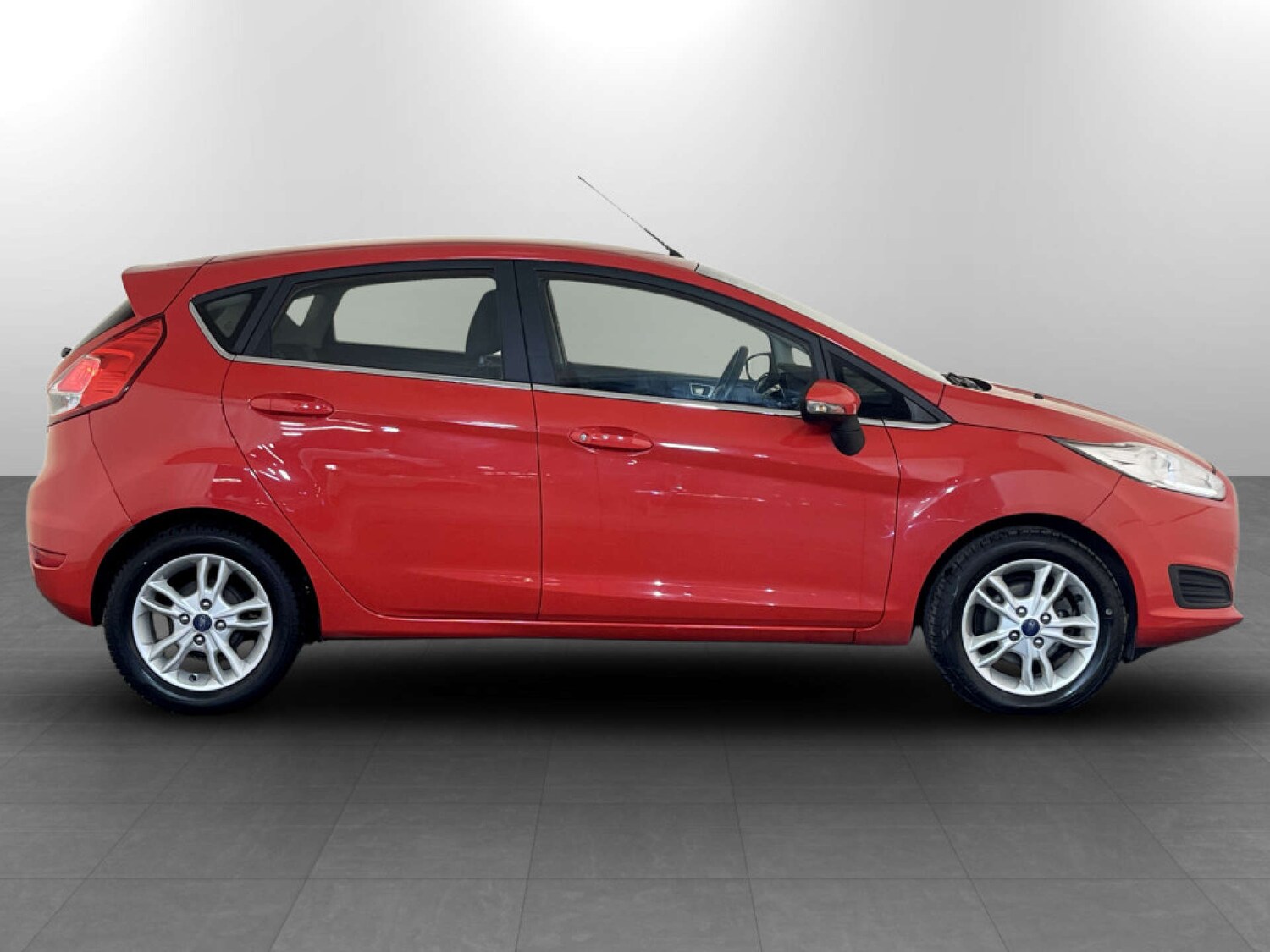 Used Ford Fiesta 2017 for sale - 77604009: Photo 11