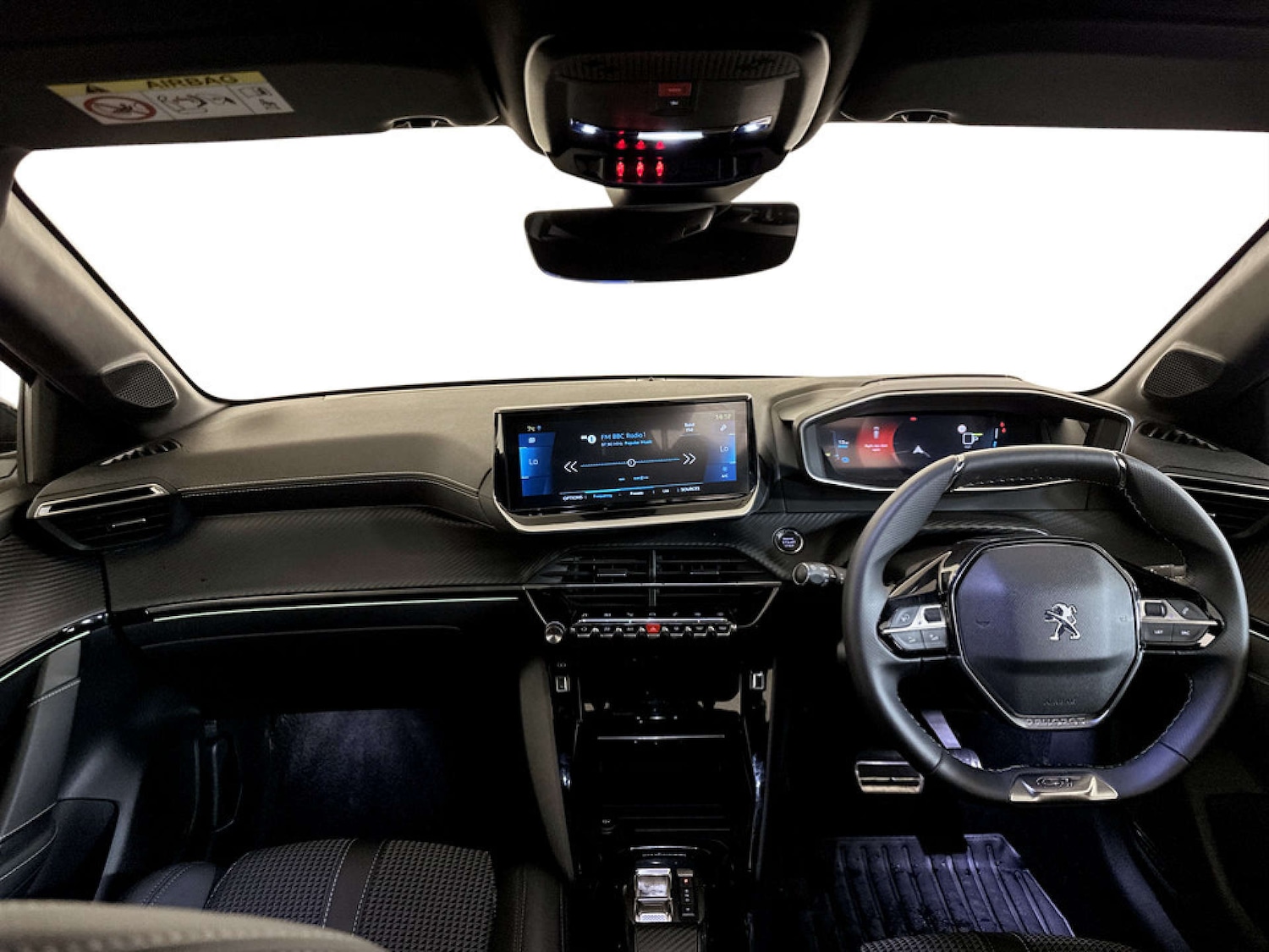 Used Peugeot 208 2023 for sale - 77609459: Photo 3