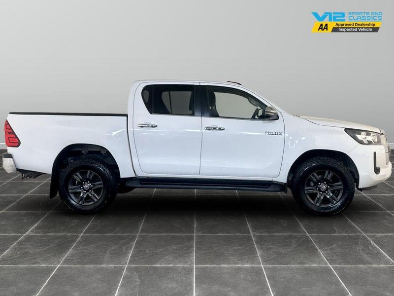 Used Toyota Hilux 2021 for sale - 76302649: Photo 11