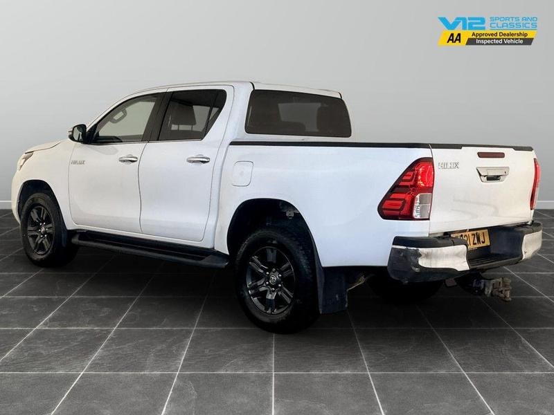Used Toyota Hilux 2021 for sale - 76302649: Photo 8