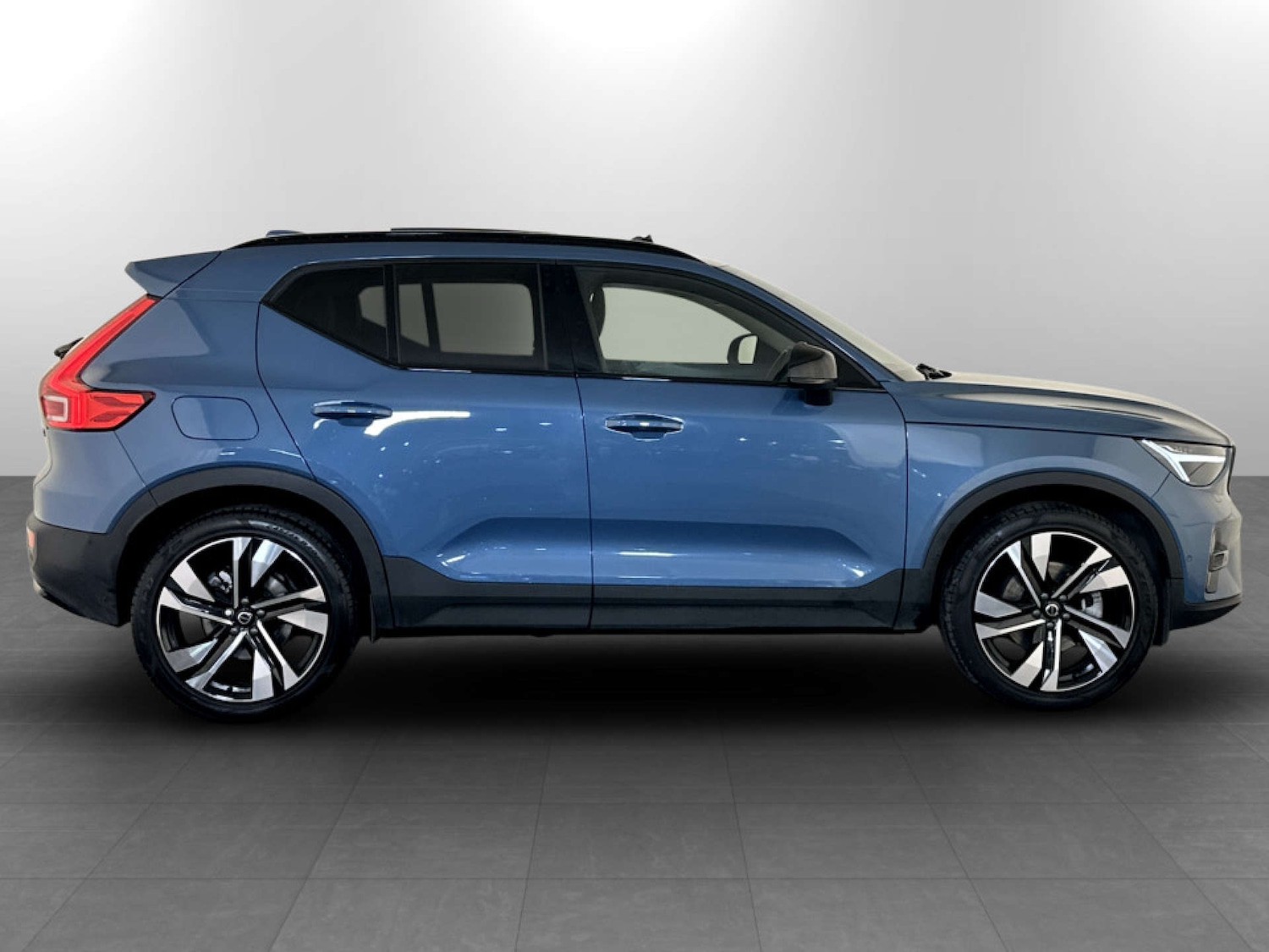 Used Volvo XC40 2023 for sale - 77185018: Photo 11
