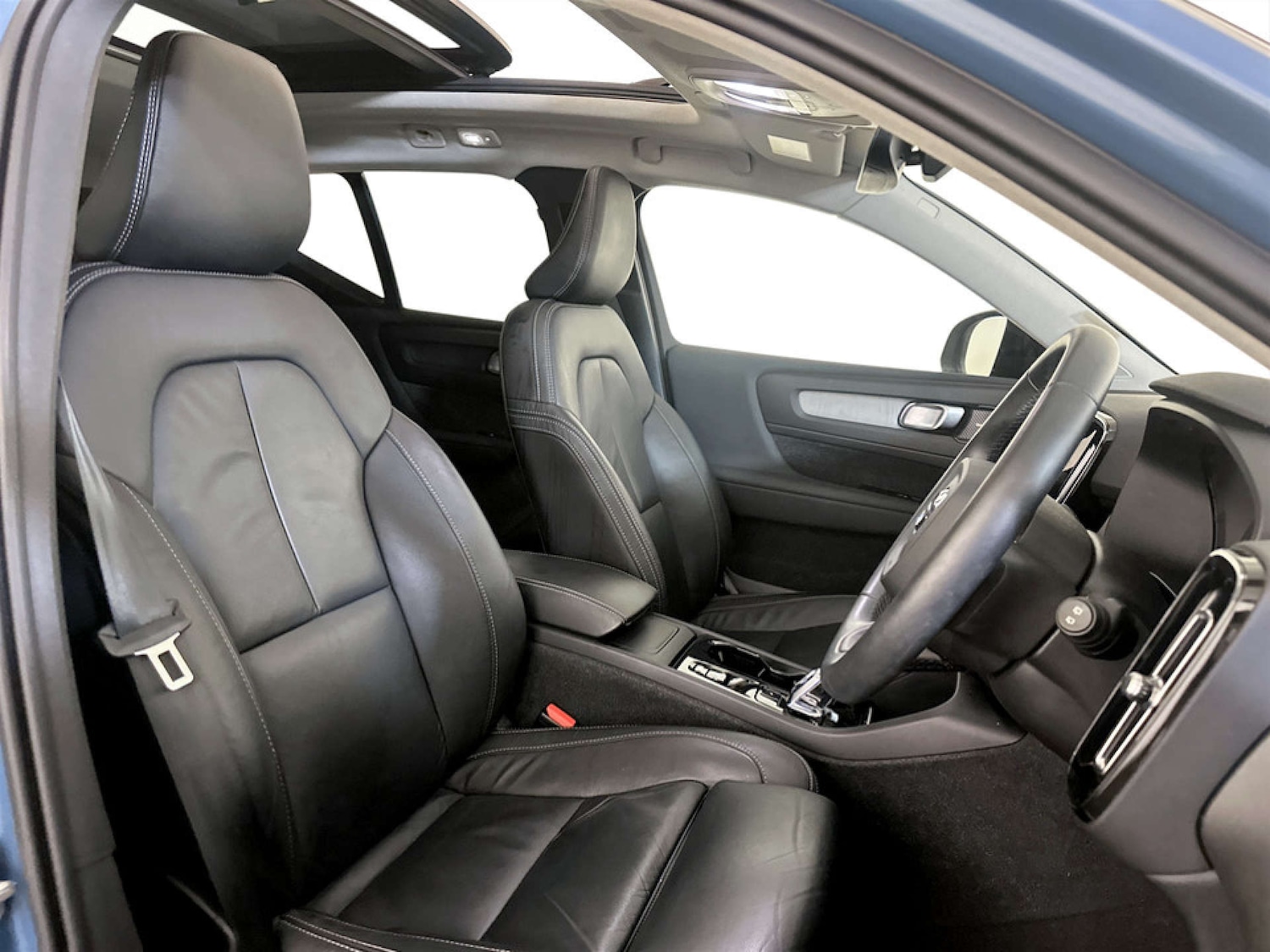 Used Volvo XC40 2023 for sale - 77185018: Photo 13