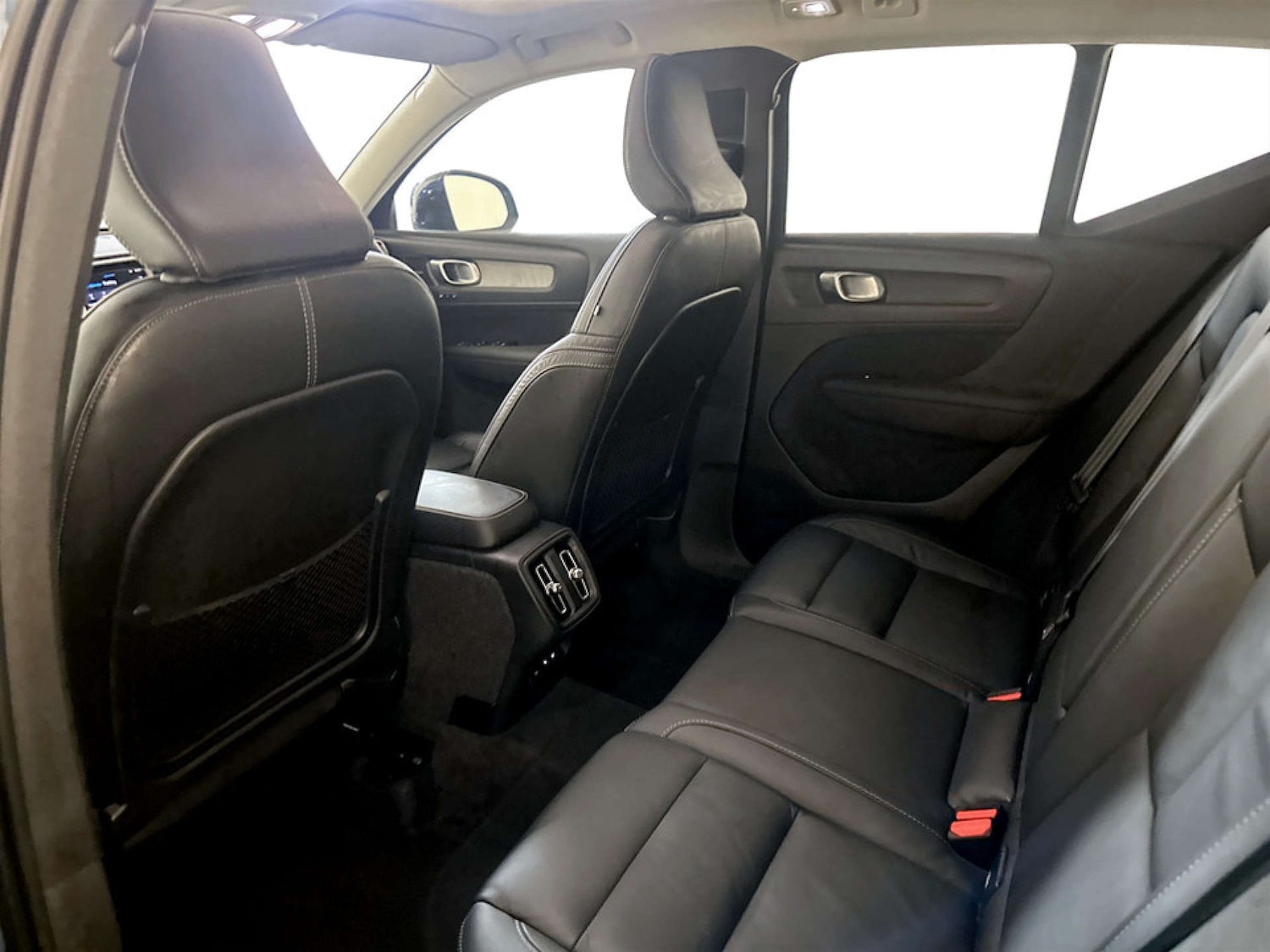 Used Volvo XC40 2023 for sale - 77185018: Photo 15