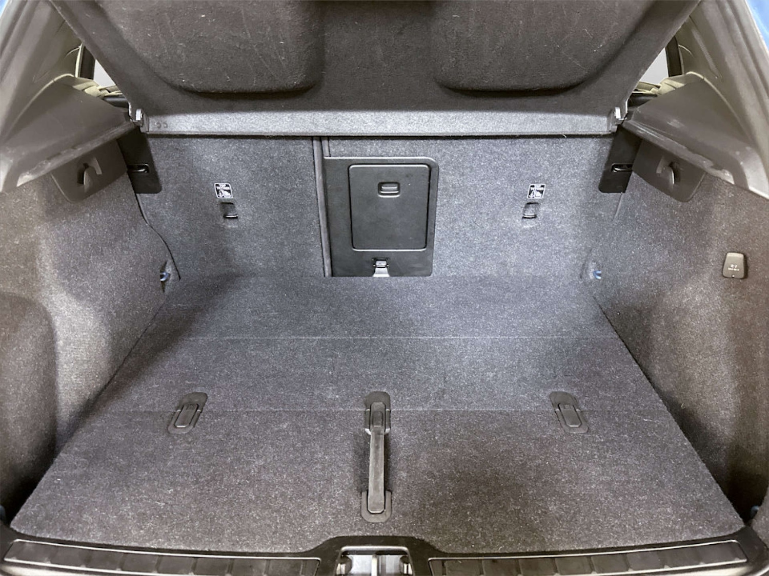 Used Volvo XC40 2023 for sale - 77185018: Photo 16