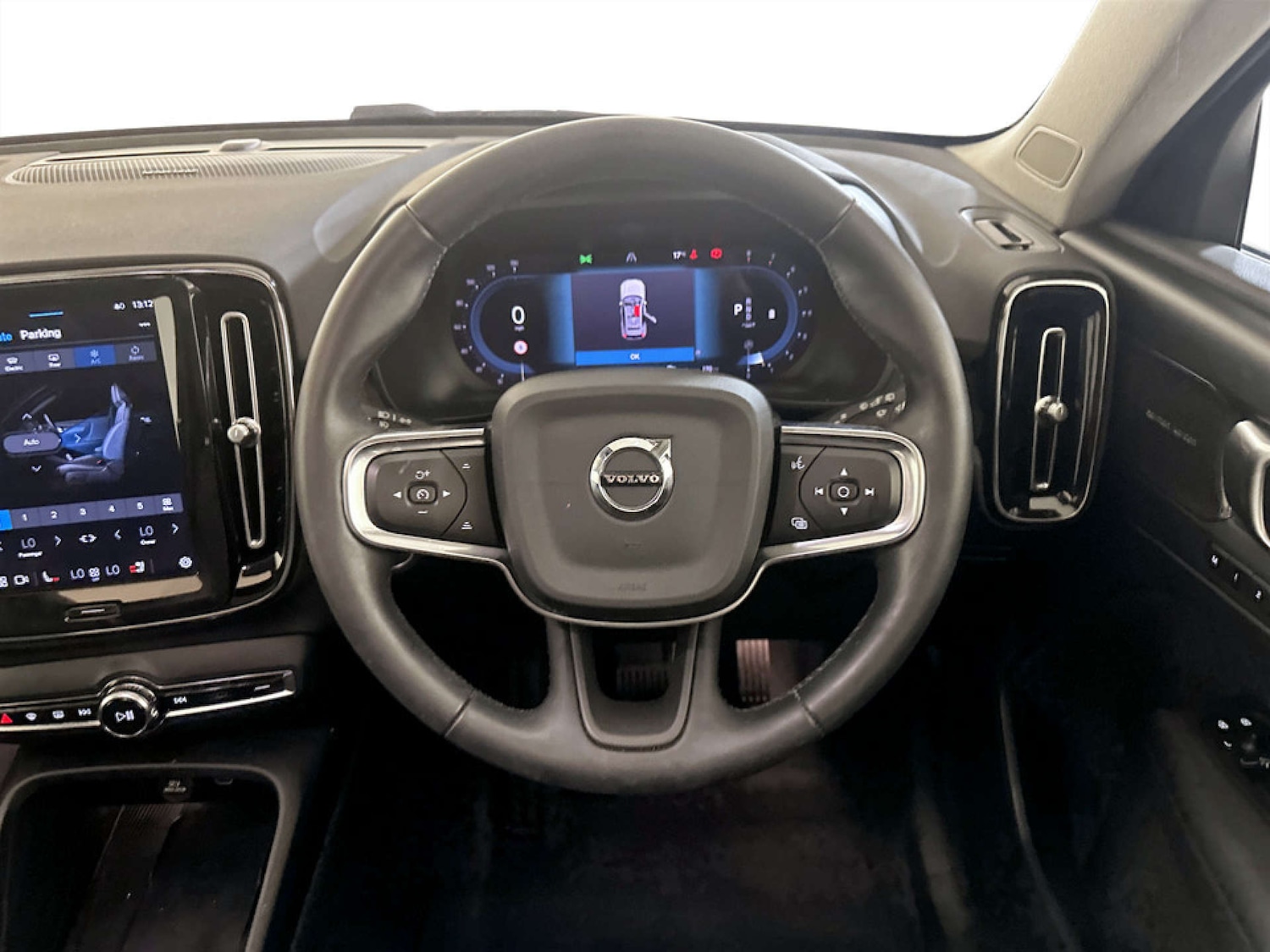 Used Volvo XC40 2023 for sale - 77185018: Photo 18