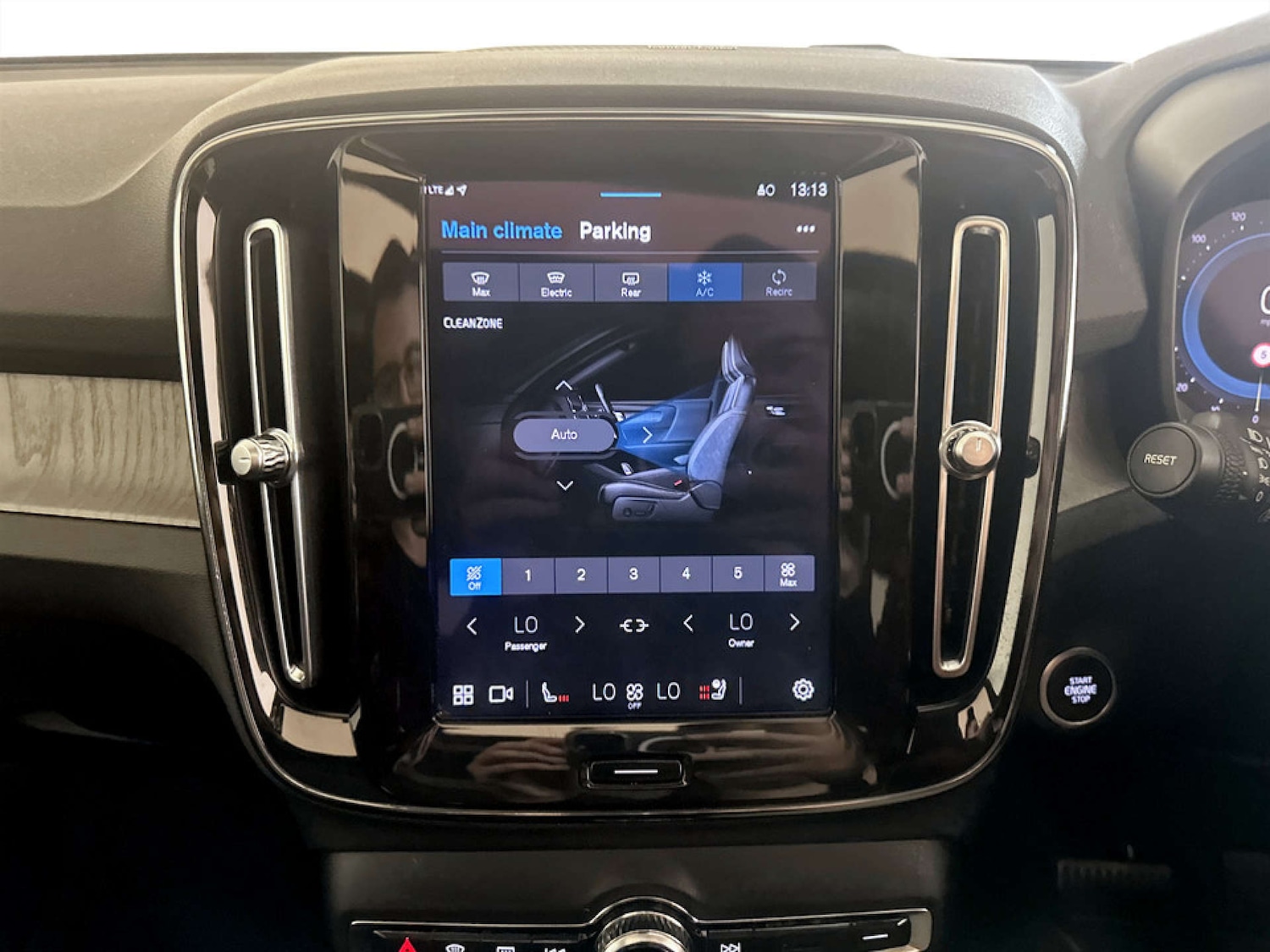 Used Volvo XC40 2023 for sale - 77185018: Photo 21