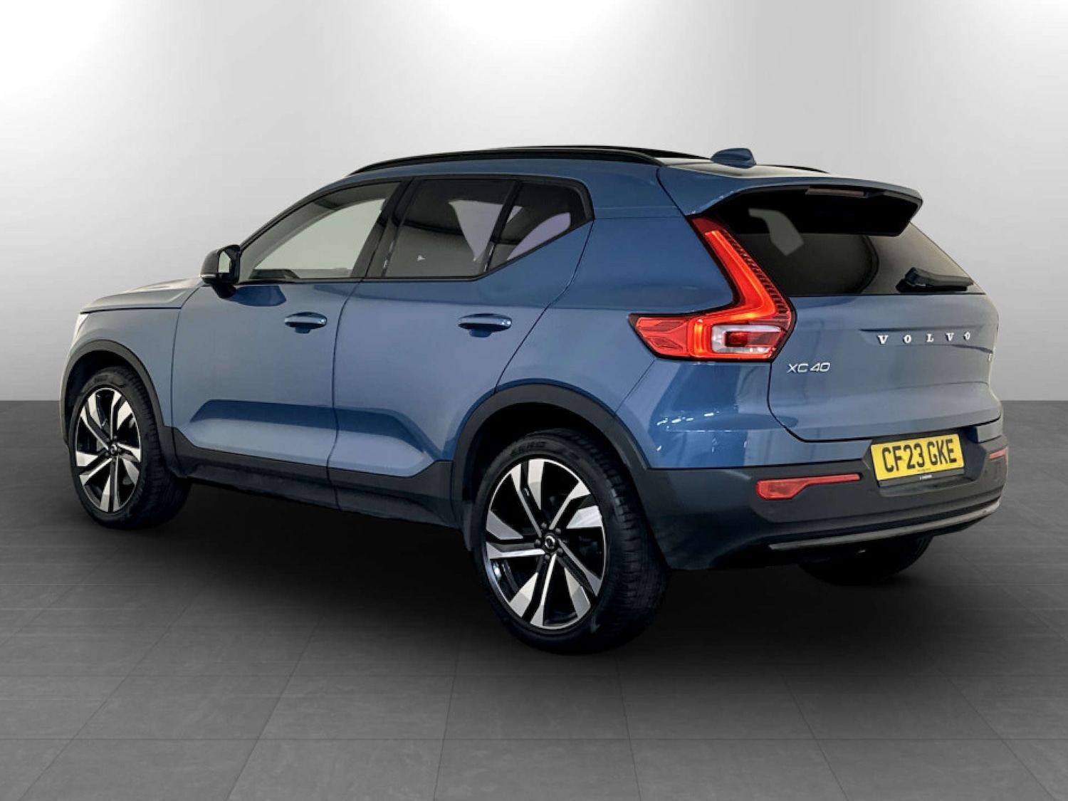 Used Volvo XC40 2023 for sale - 77185018: Photo 8