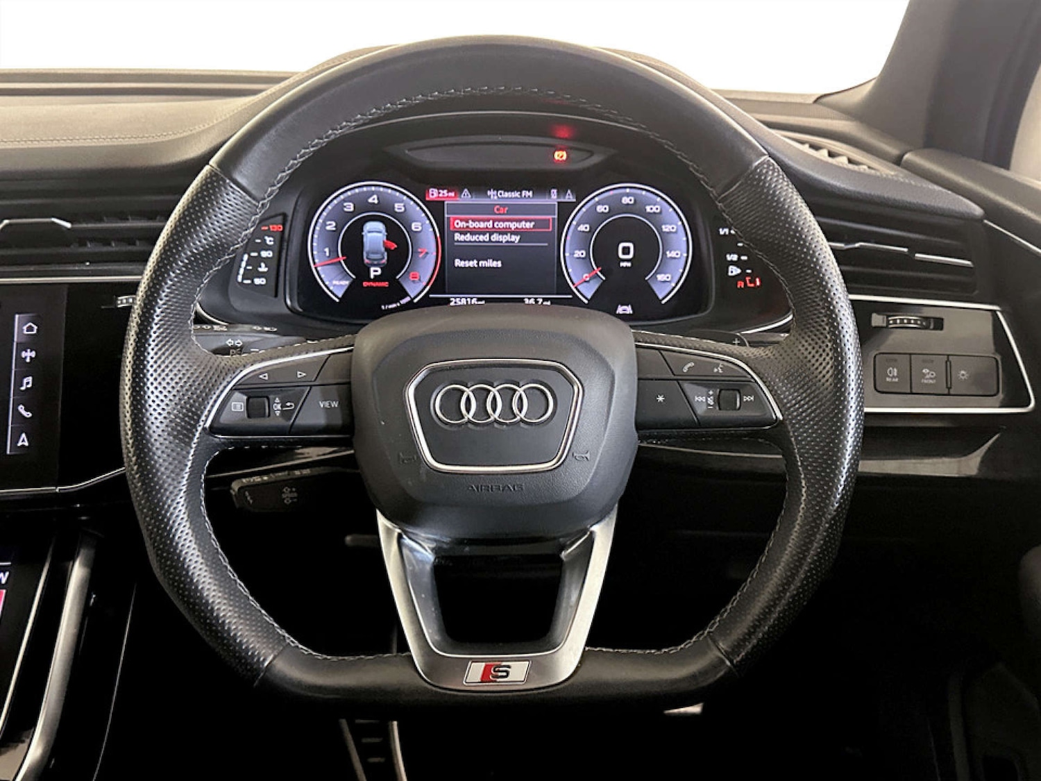 Used Audi Q7 2023 for sale - 77184950: Photo 17