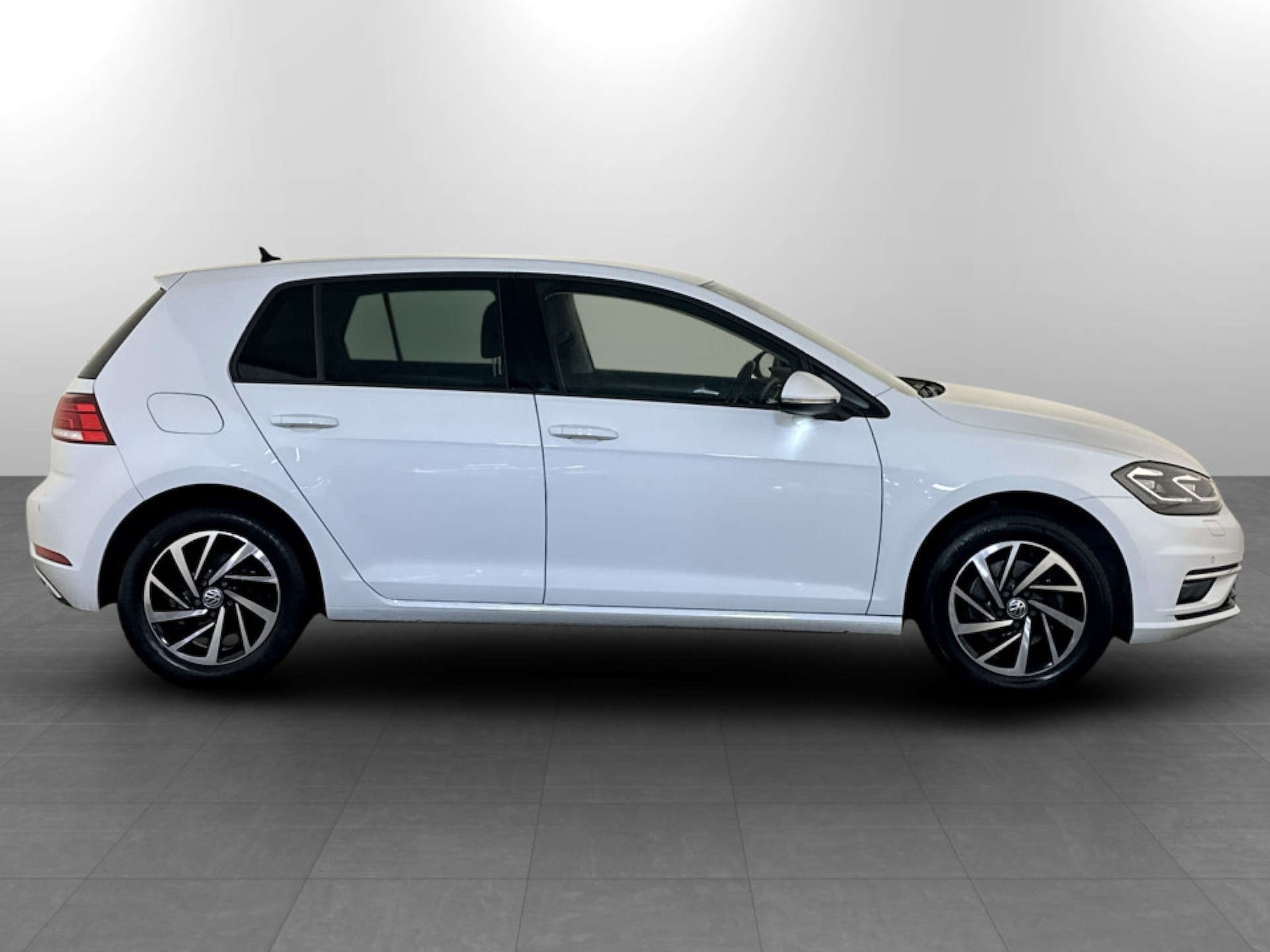 Used Volkswagen Golf 2020 for sale - 77185022: Photo 11