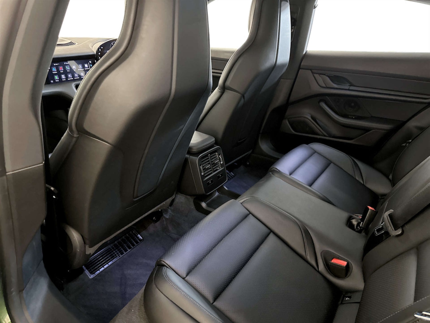 Used Porsche Taycan 2022 for sale - 77211814: Photo 15