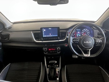 Used Kia Stonic 2023 for sale - 75891212: Photo
