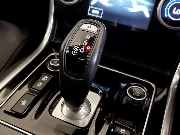 Used Jaguar XE 2020 for sale - 75712116: Photo 26
