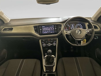 Used Volkswagen T-Roc 2020 for sale - 78851377: Photo