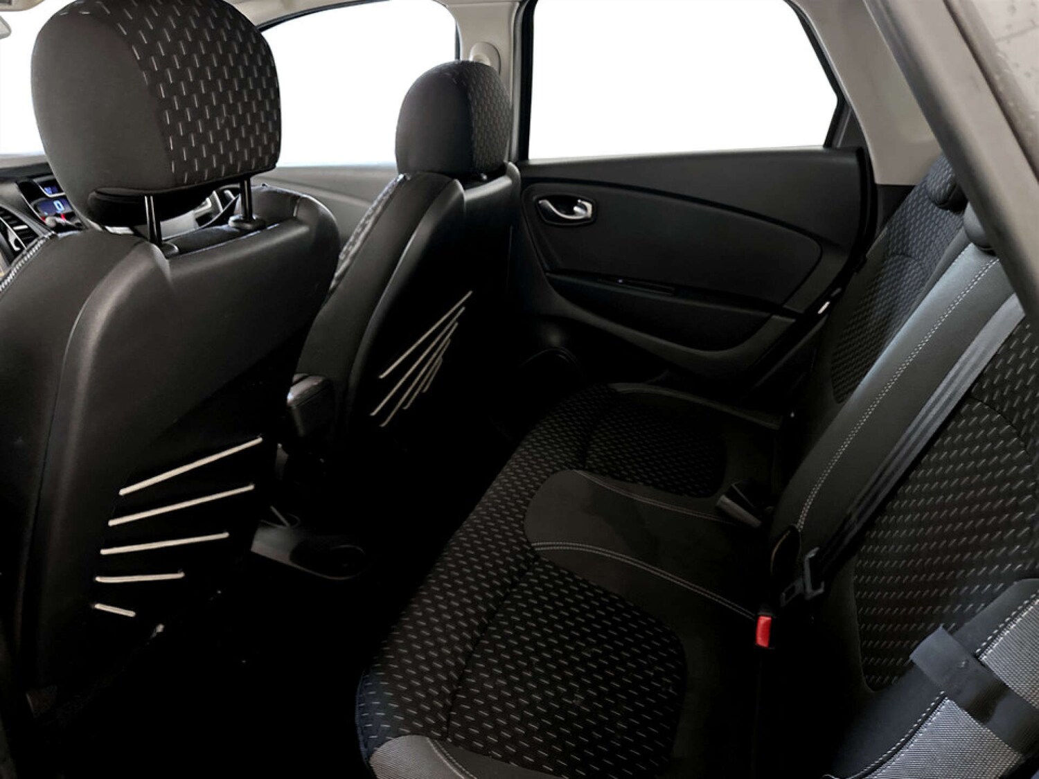 Used Renault Captur 2017 for sale - 77355509: Photo 14