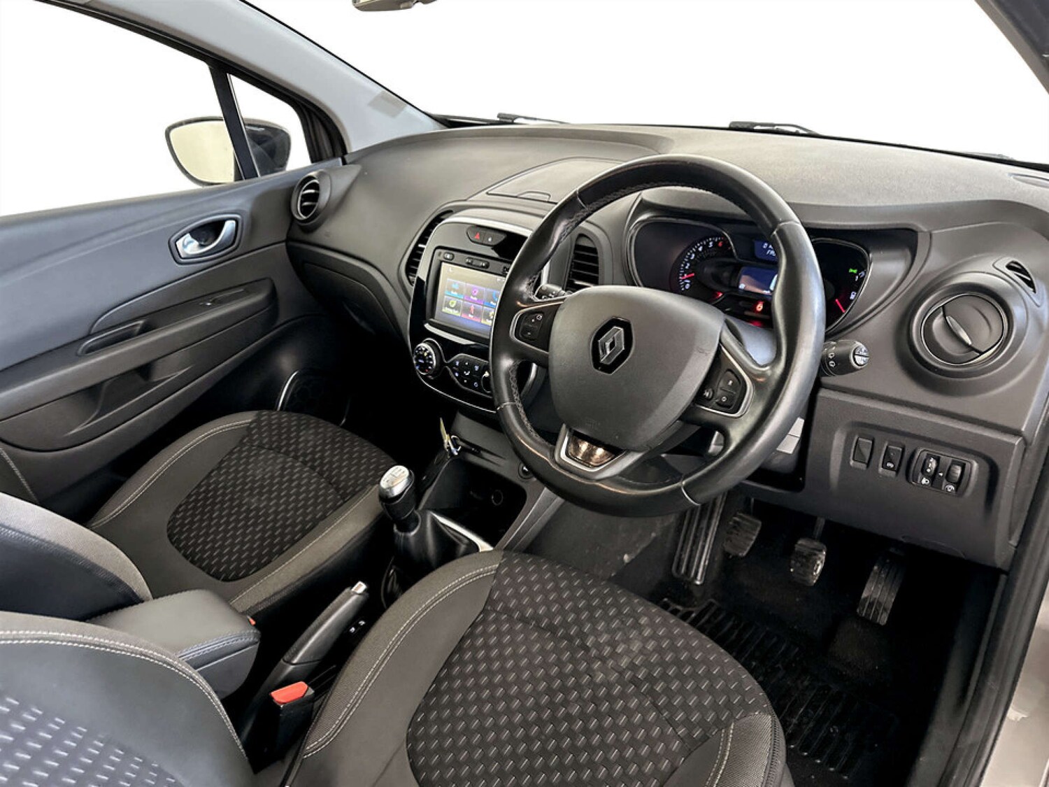 Used Renault Captur 2017 for sale - 77355509: Photo 16