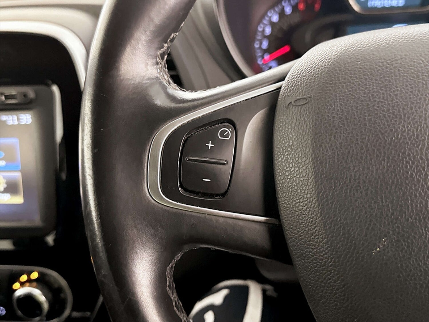 Used Renault Captur 2017 for sale - 77355509: Photo 18