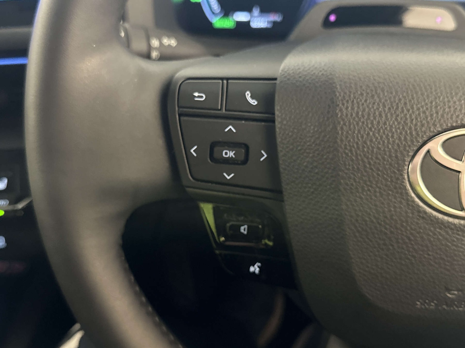 Used Toyota C-HR 2024 for sale - 77953343: Photo 17