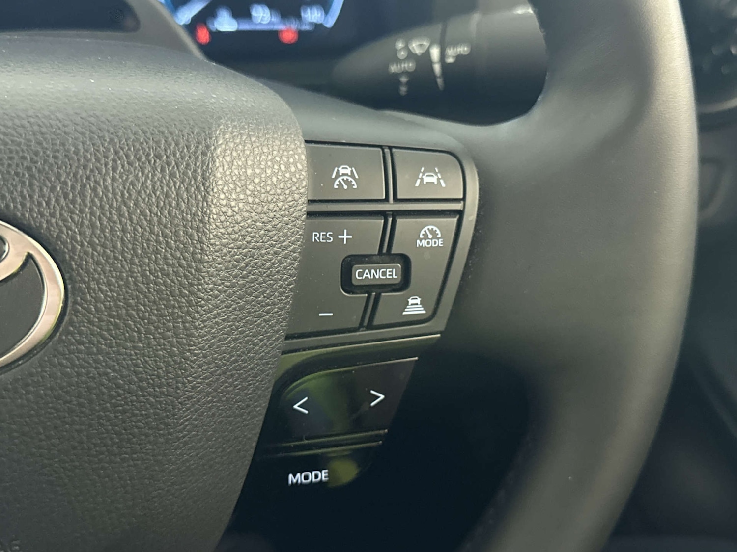 Used Toyota C-HR 2024 for sale - 77953343: Photo 19