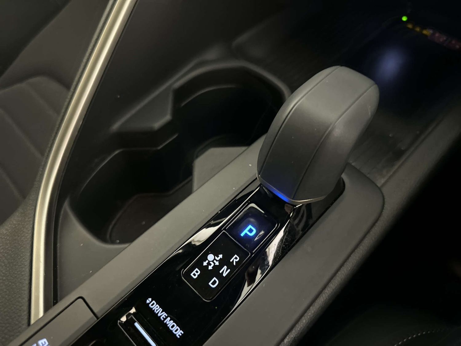 Used Toyota C-HR 2024 for sale - 77953343: Photo 25