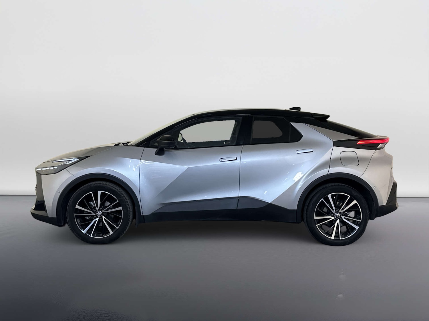 Used Toyota C-HR 2024 for sale - 77953343: Photo 7