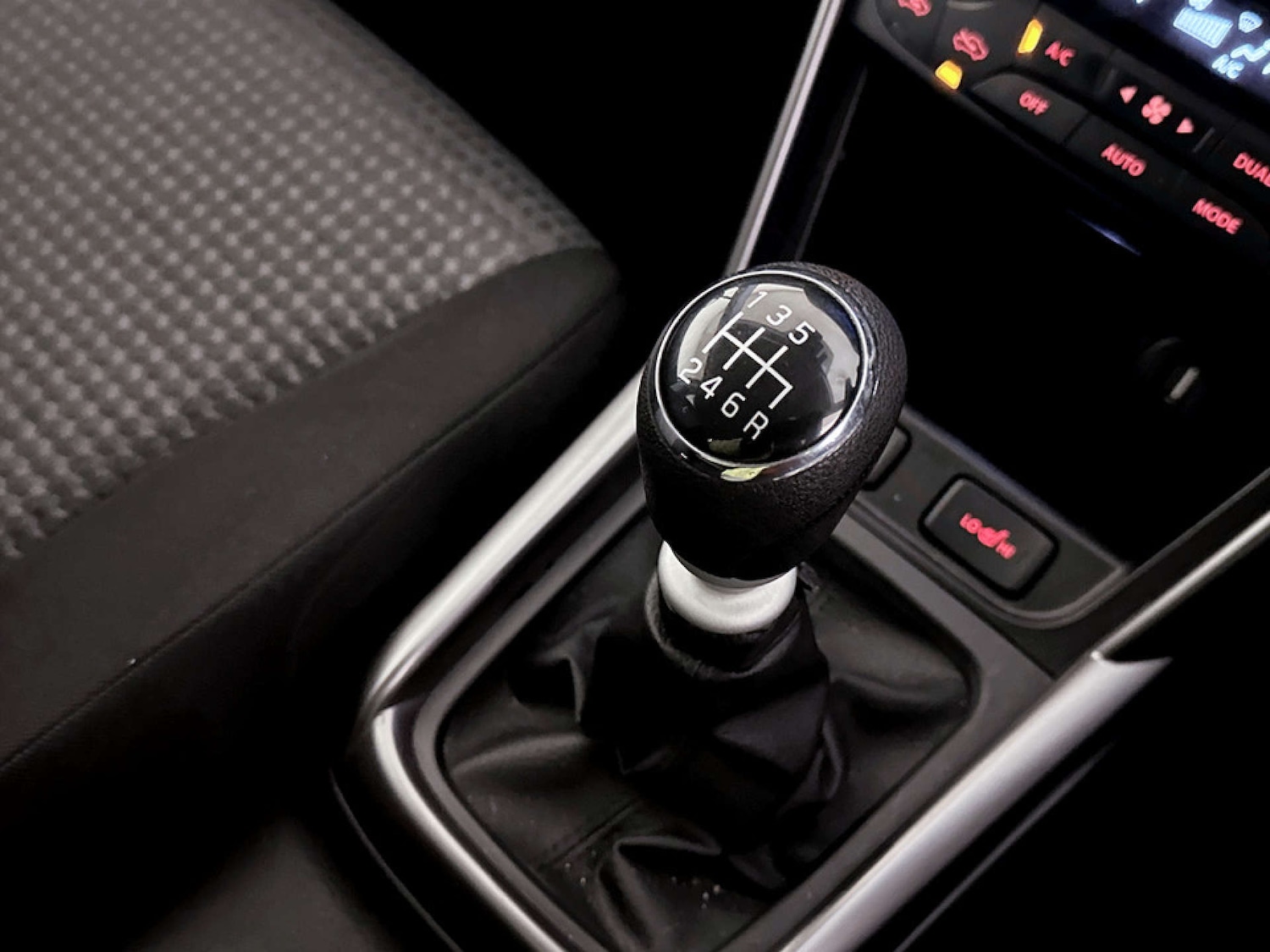 Used Suzuki SX4 S-Cross 2023 for sale - 77326120: Photo 25