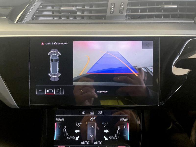 Used Audi e-tron 2021 for sale - 76637387: Photo 21