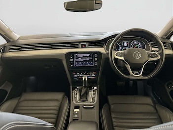 Used Volkswagen Passat 2022 for sale - 78041858: Photo