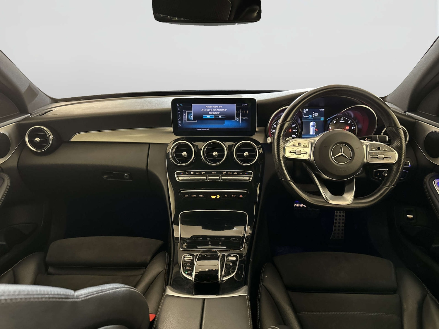 Used Mercedes-Benz C Class 2019 for sale - 78094436: Photo 3