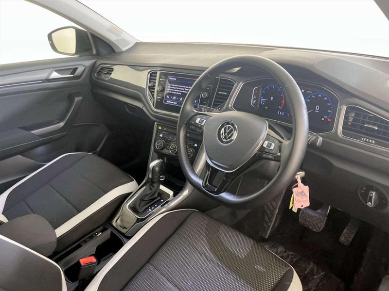 Used Volkswagen T-Roc 2022 for sale - 76882799: Photo 16