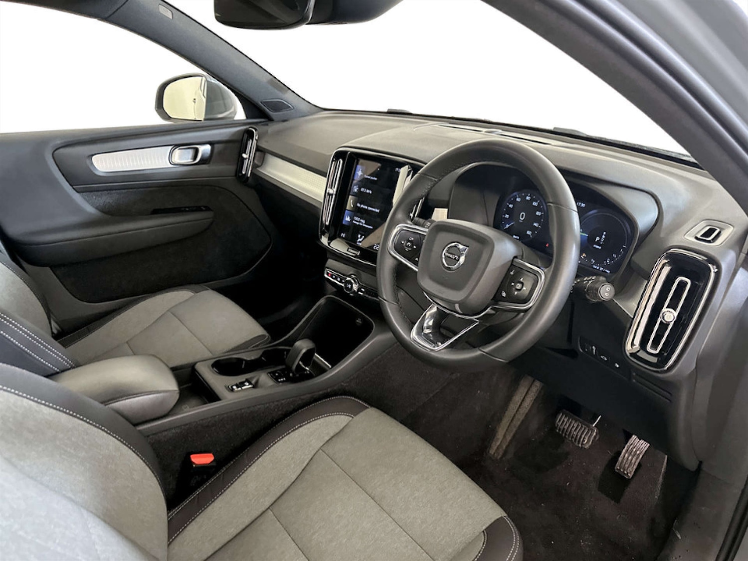 Used Volvo XC40 2022 for sale - 77249259: Photo 15