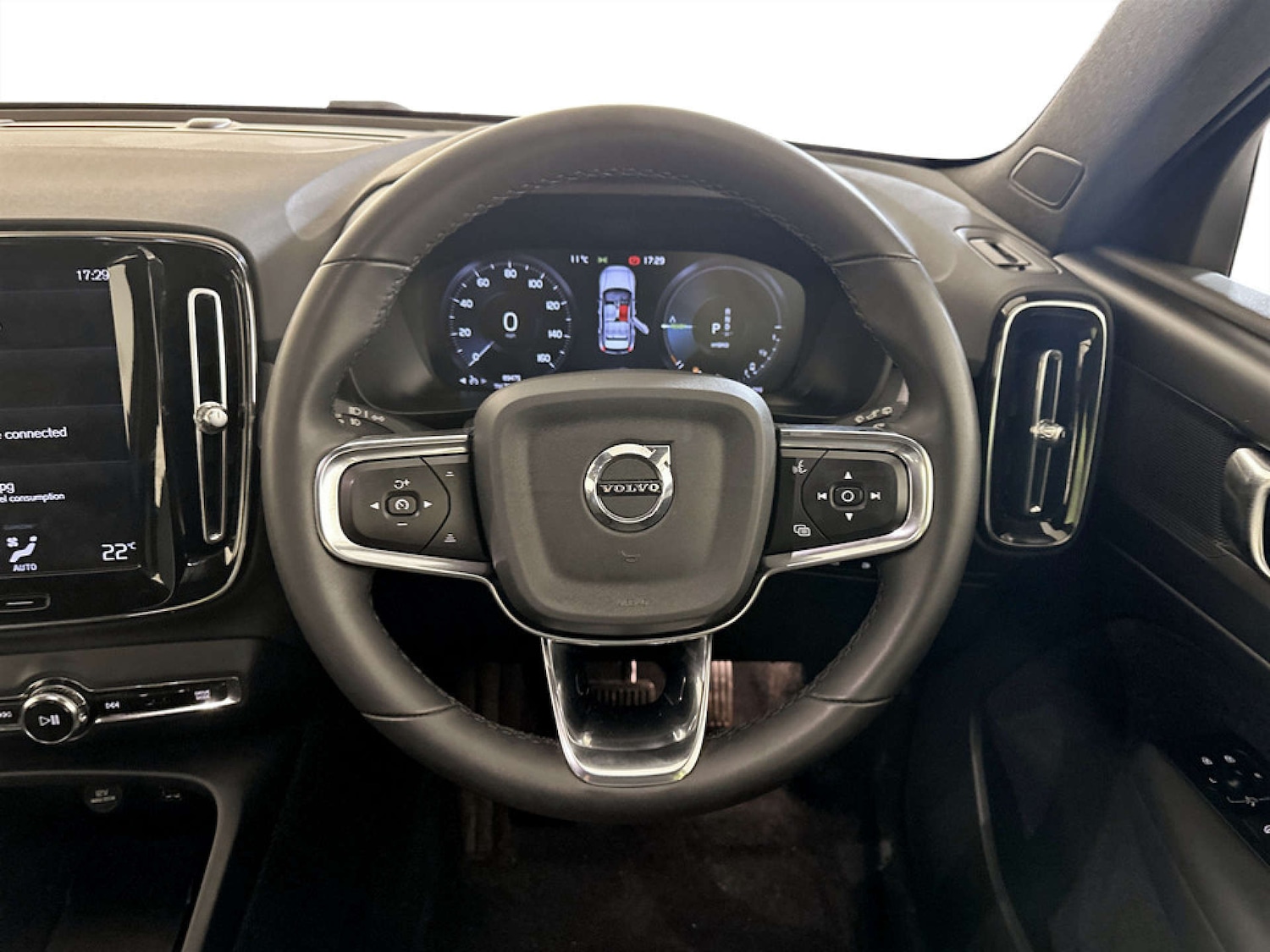 Used Volvo XC40 2022 for sale - 77249259: Photo 16