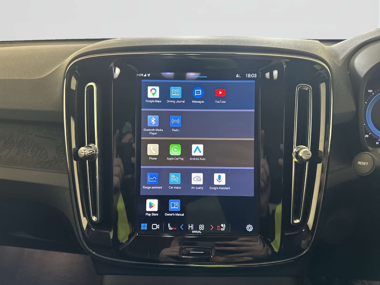 Used Volvo C40 2023 for sale - 77968978: Photo 24