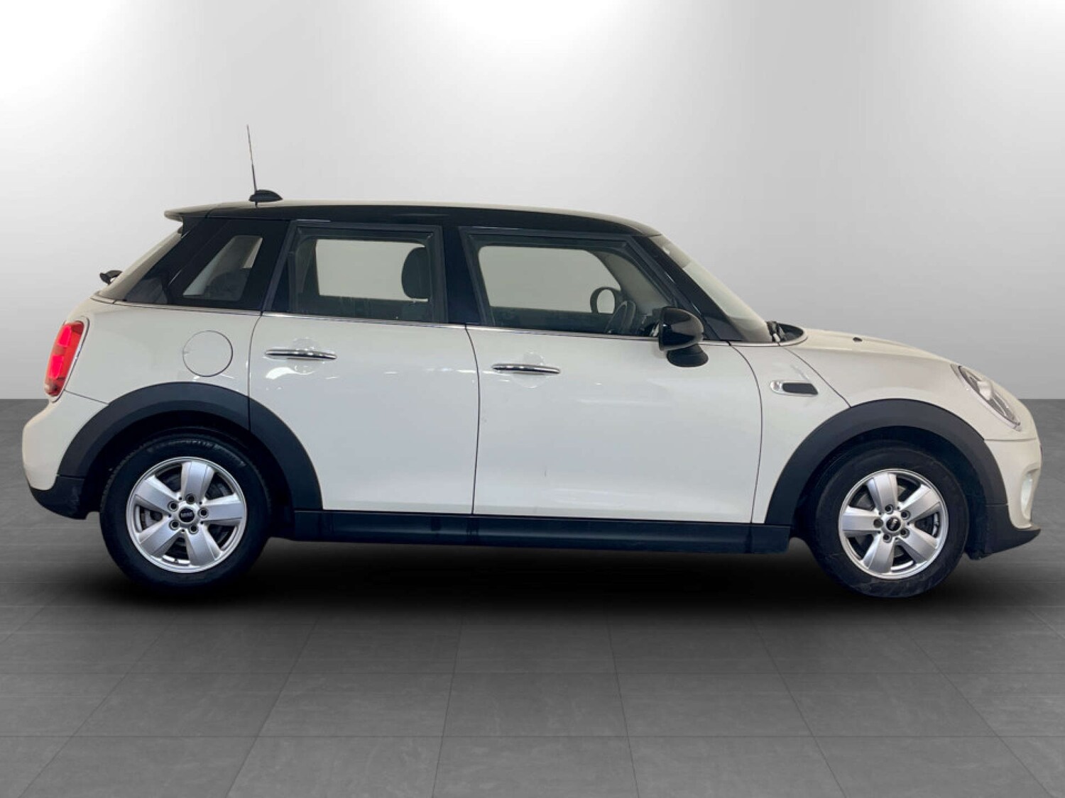 Used MINI Hatch 2019 for sale - 77693786: Photo 11