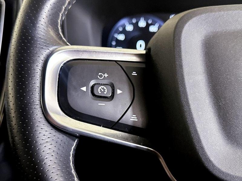 Used Volvo XC40 for sale - 76467749: Photo 17