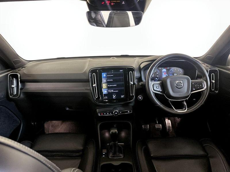 Used Volvo XC40 for sale - 76467749: Photo 3