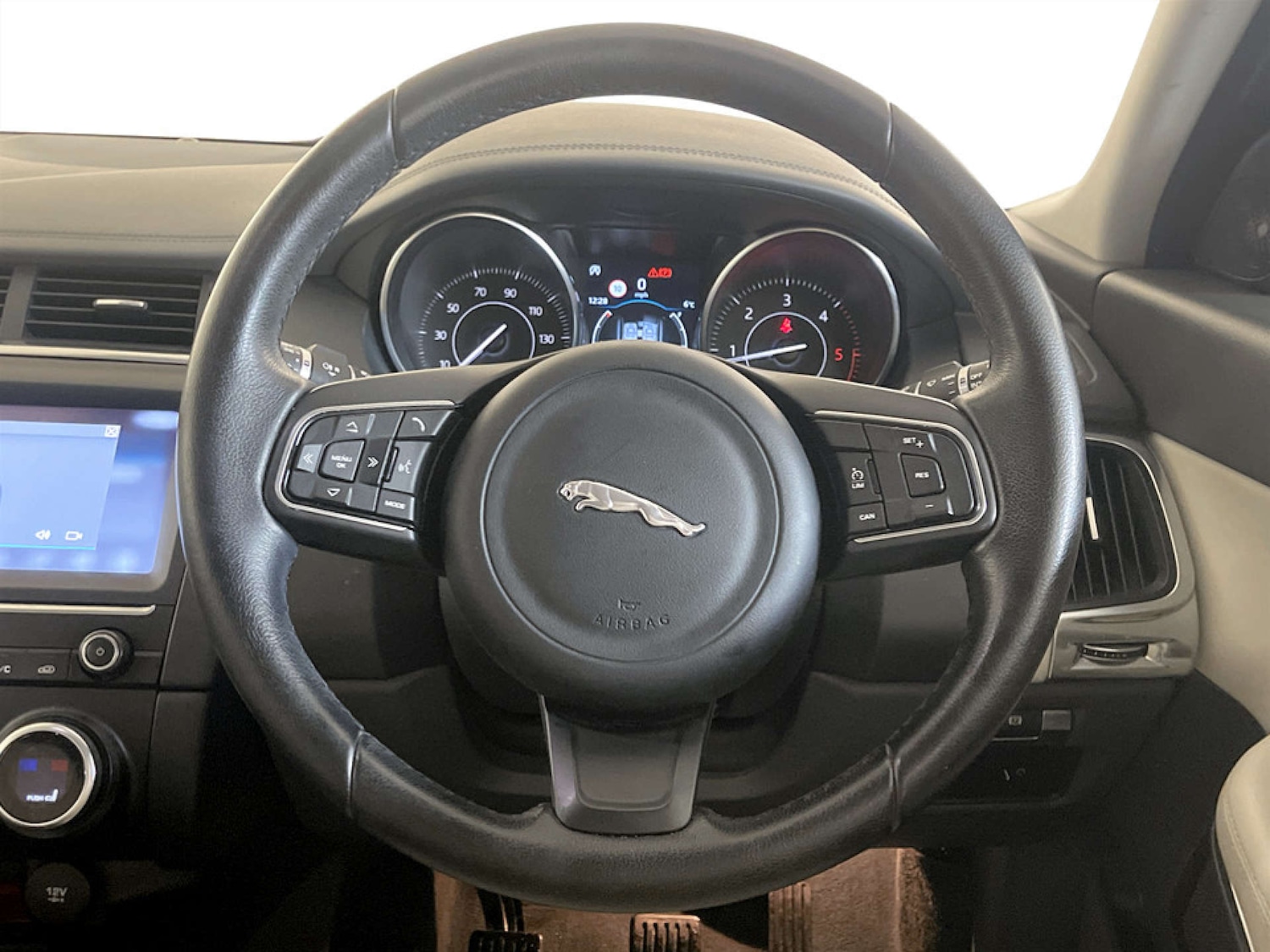 Used Jaguar E-Pace 2018 for sale - 77211738: Photo 16