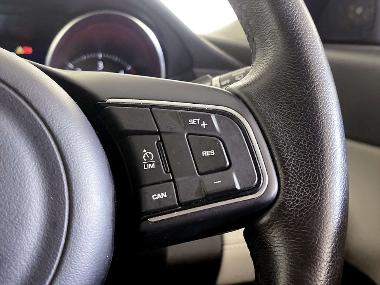 Used Jaguar E-Pace 2018 for sale - 77211738: Photo 19