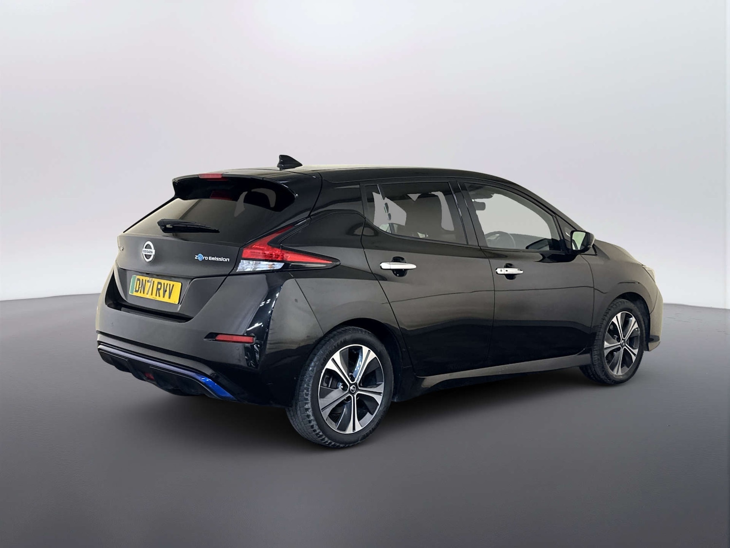 Used Nissan Leaf 2021 for sale - 78031021: Photo 10