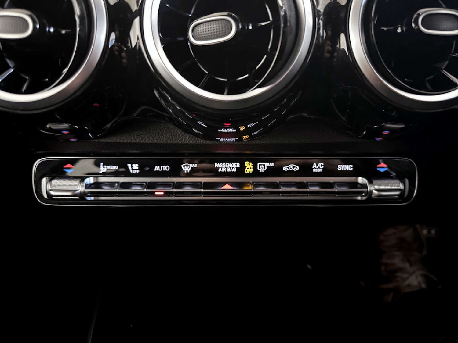 Used Mercedes-Benz GLB 2020 for sale - 77342162: Photo 26