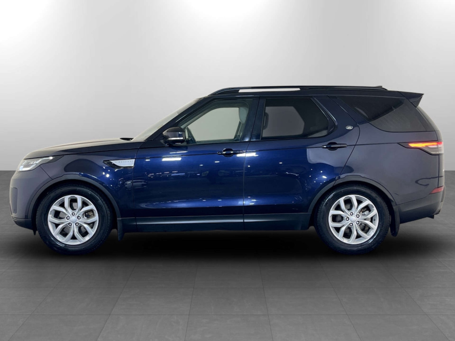 Used Land Rover Discovery 2018 for sale - 77380677: Photo 7