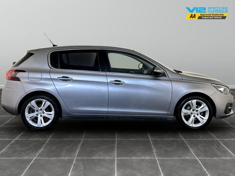 Used Peugeot 308 2019 for sale - 76488600: Photo 11
