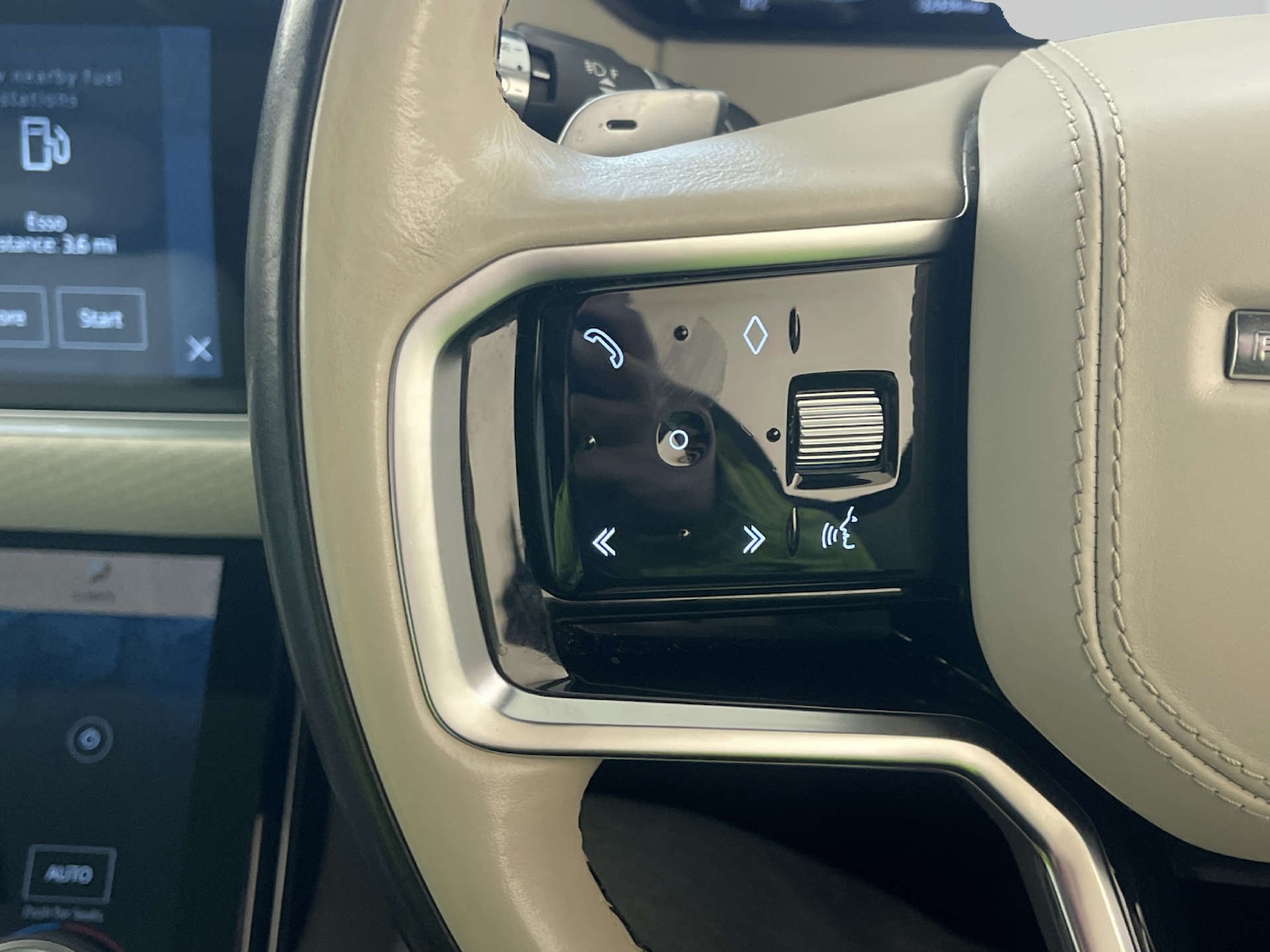 Used Land Rover Range Rover Velar 2021 for sale - 78097347: Photo 16