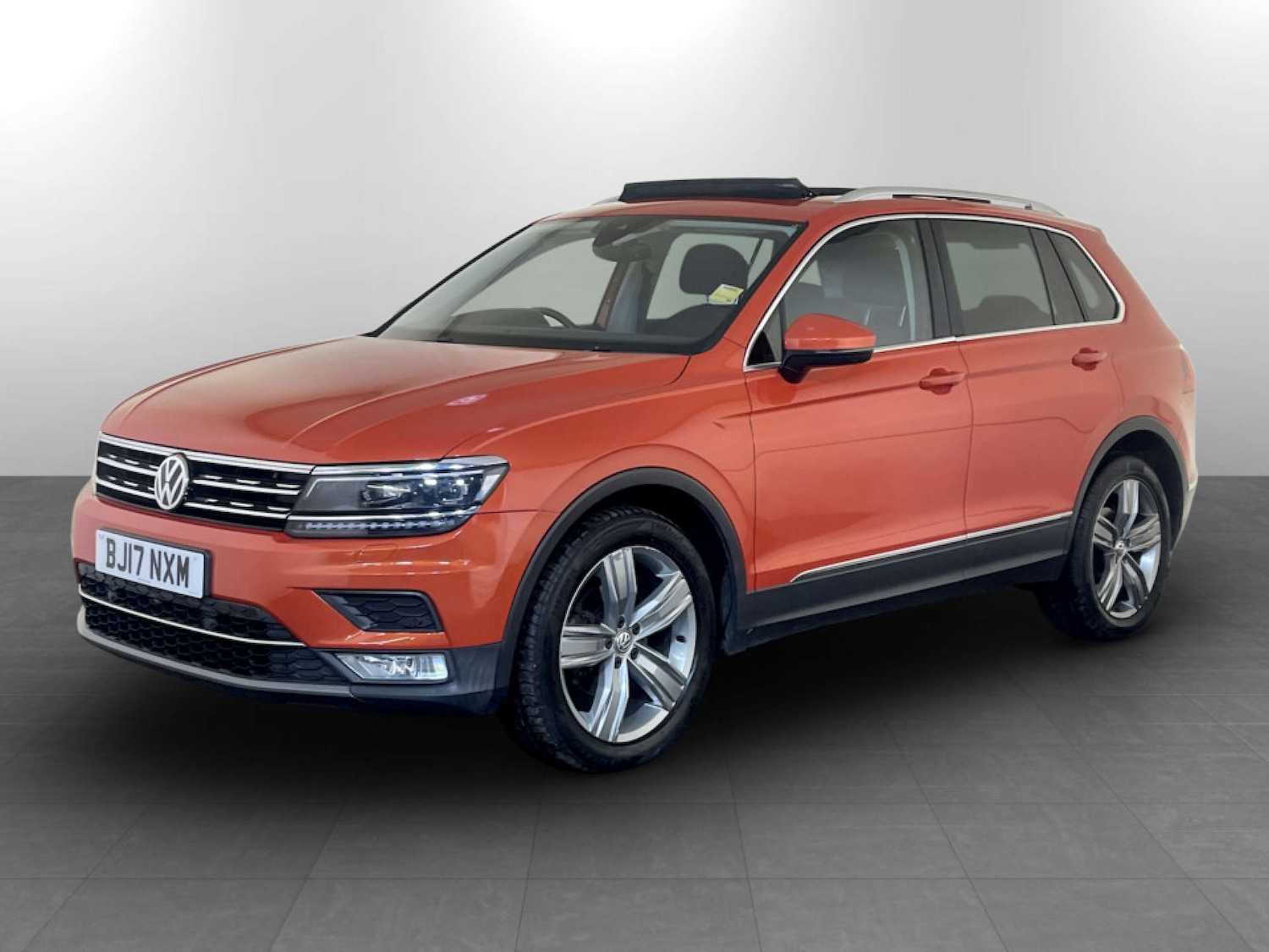 Used Volkswagen Tiguan 2017 for sale - 77185296: Photo 6
