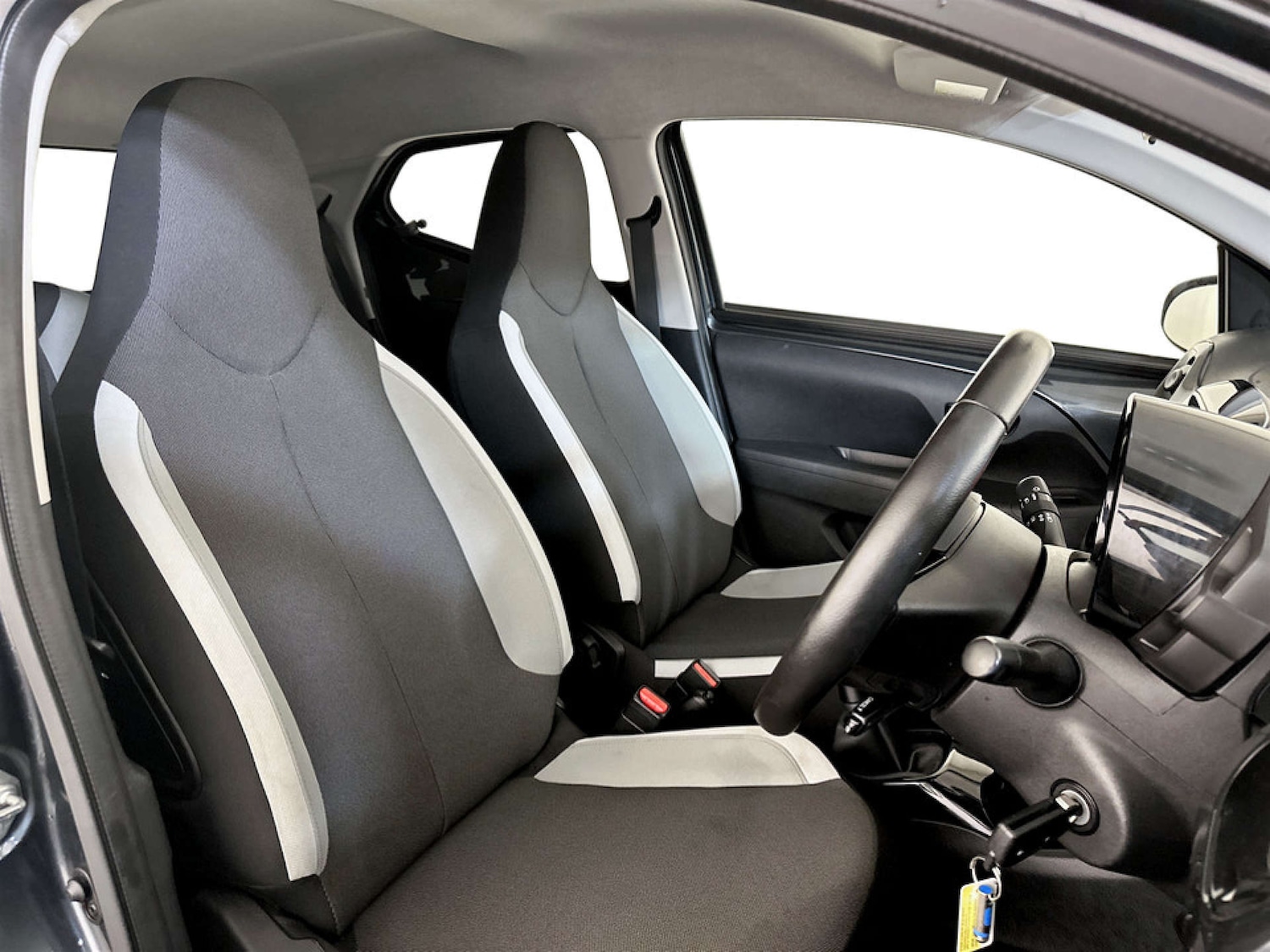 Used Toyota AYGO 2017 for sale - 77780909: Photo 13