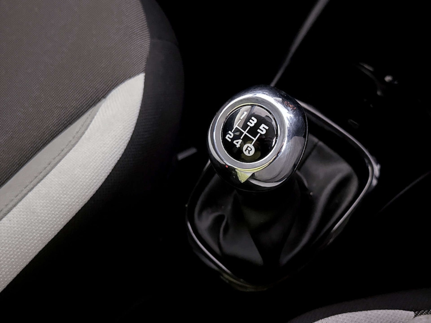 Used Toyota AYGO 2017 for sale - 77780909: Photo 28