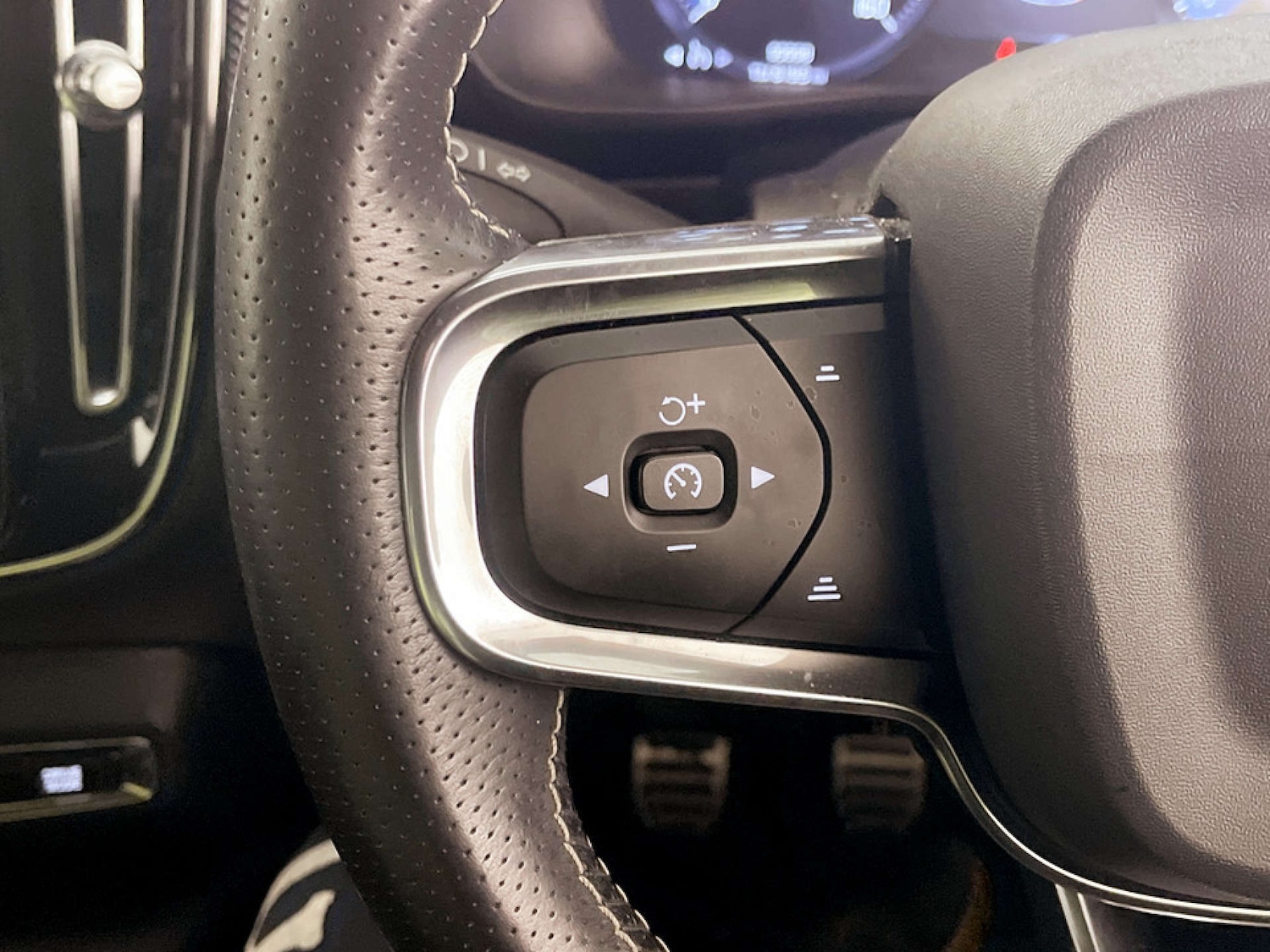 Used Volvo XC40 2019 for sale - 77609452: Photo 17